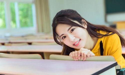 娱乐吃瓜君大学女孩,揭秘校园里的欢乐与八卦