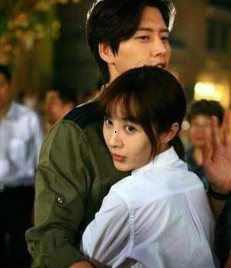 惊全娱乐圈偷听我吃瓜小说