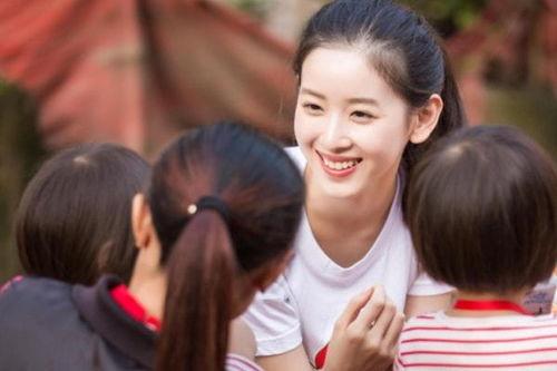 娱乐圈吃瓜小妹,揭秘吃瓜小妹的八卦盛宴