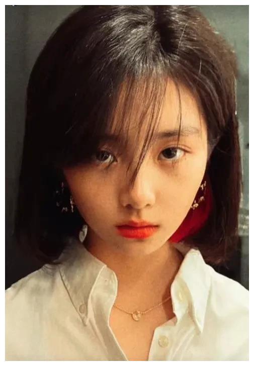 娱乐吃瓜小妹子是谁呀,她是如何成为网络红人的？